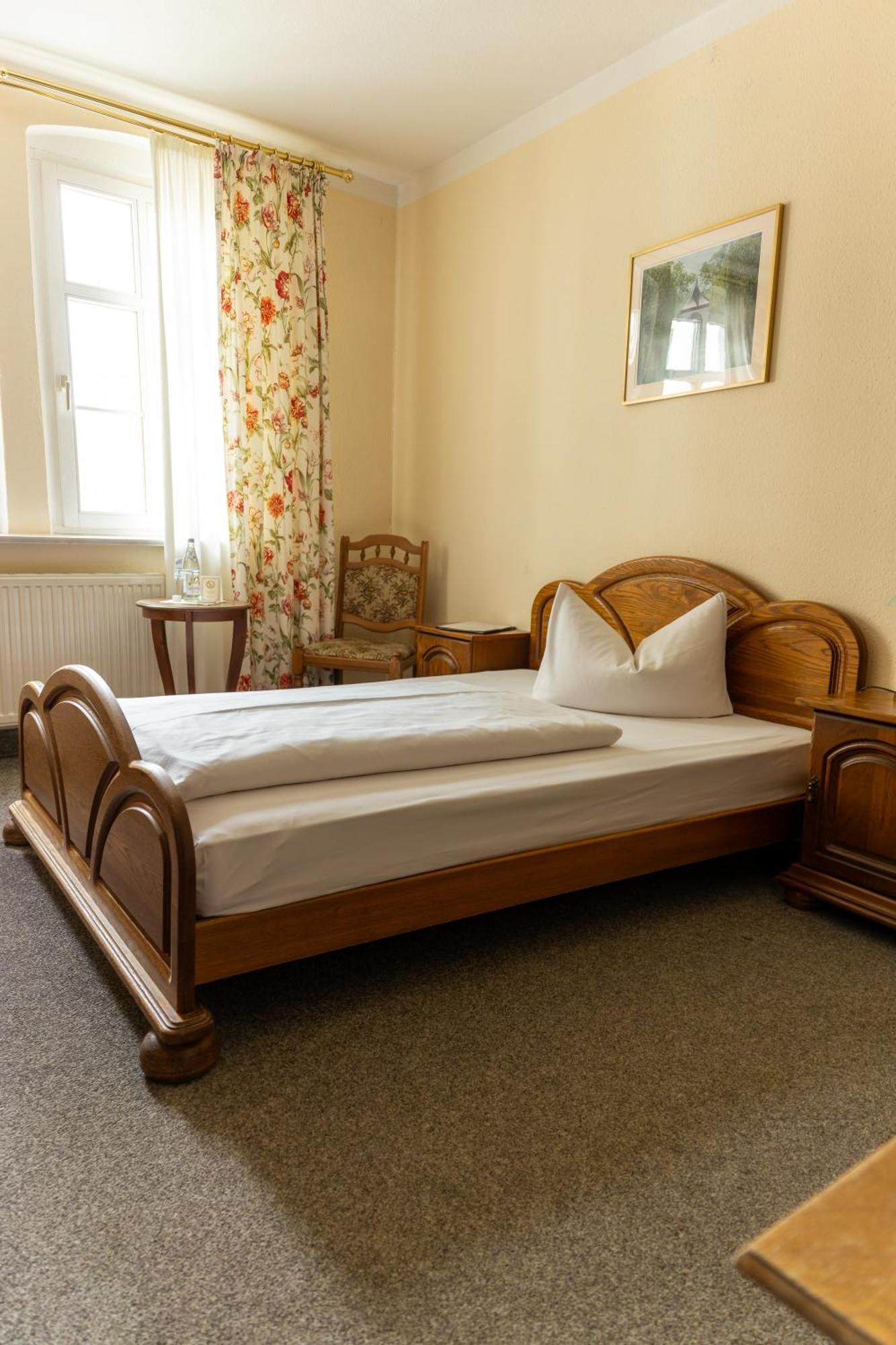 Hotel Anker Saalfeld Saale エクステリア 写真